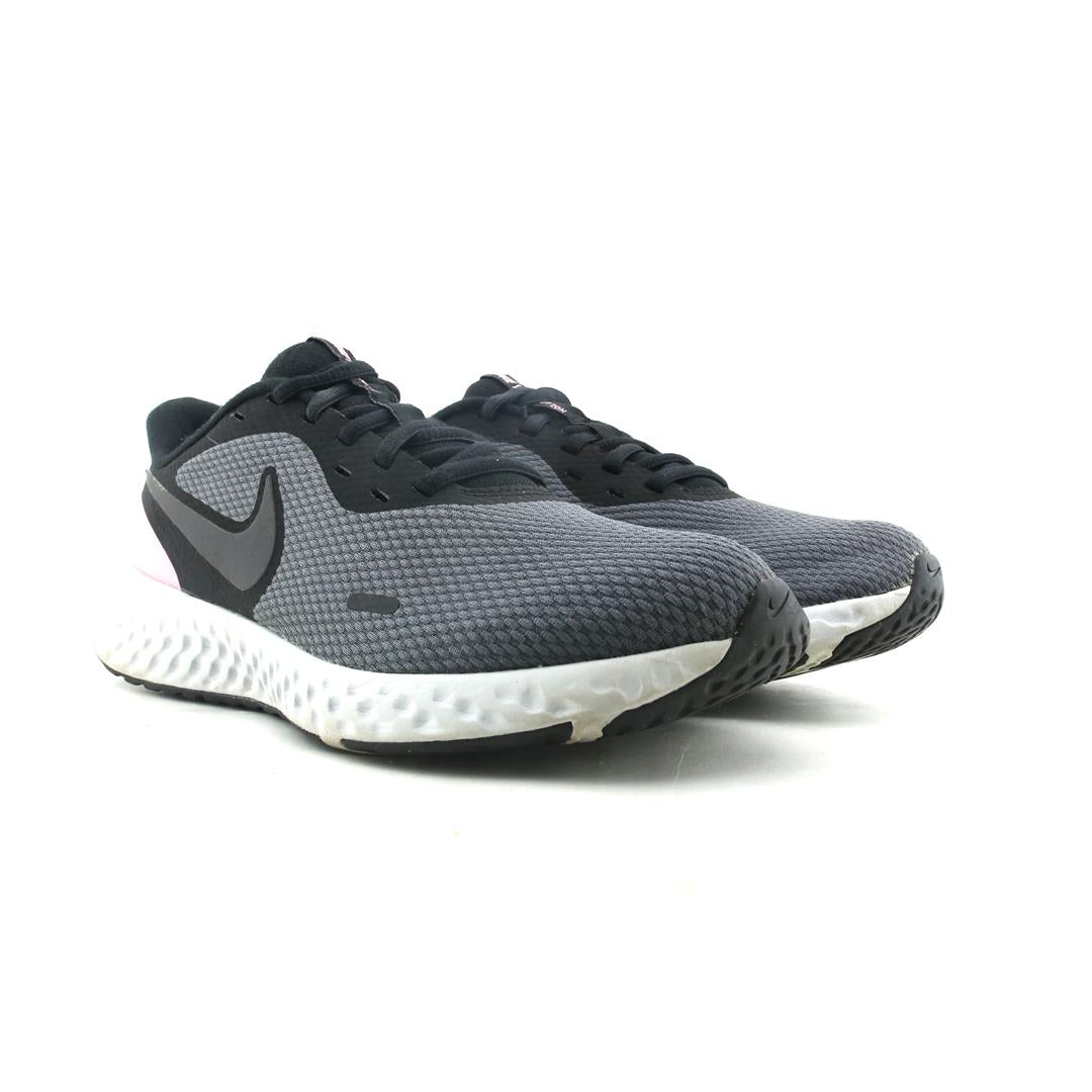 nike new revolution 5