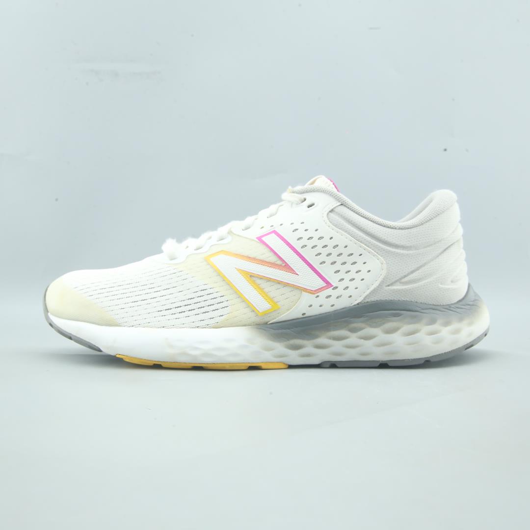 NEW BALANCE 520