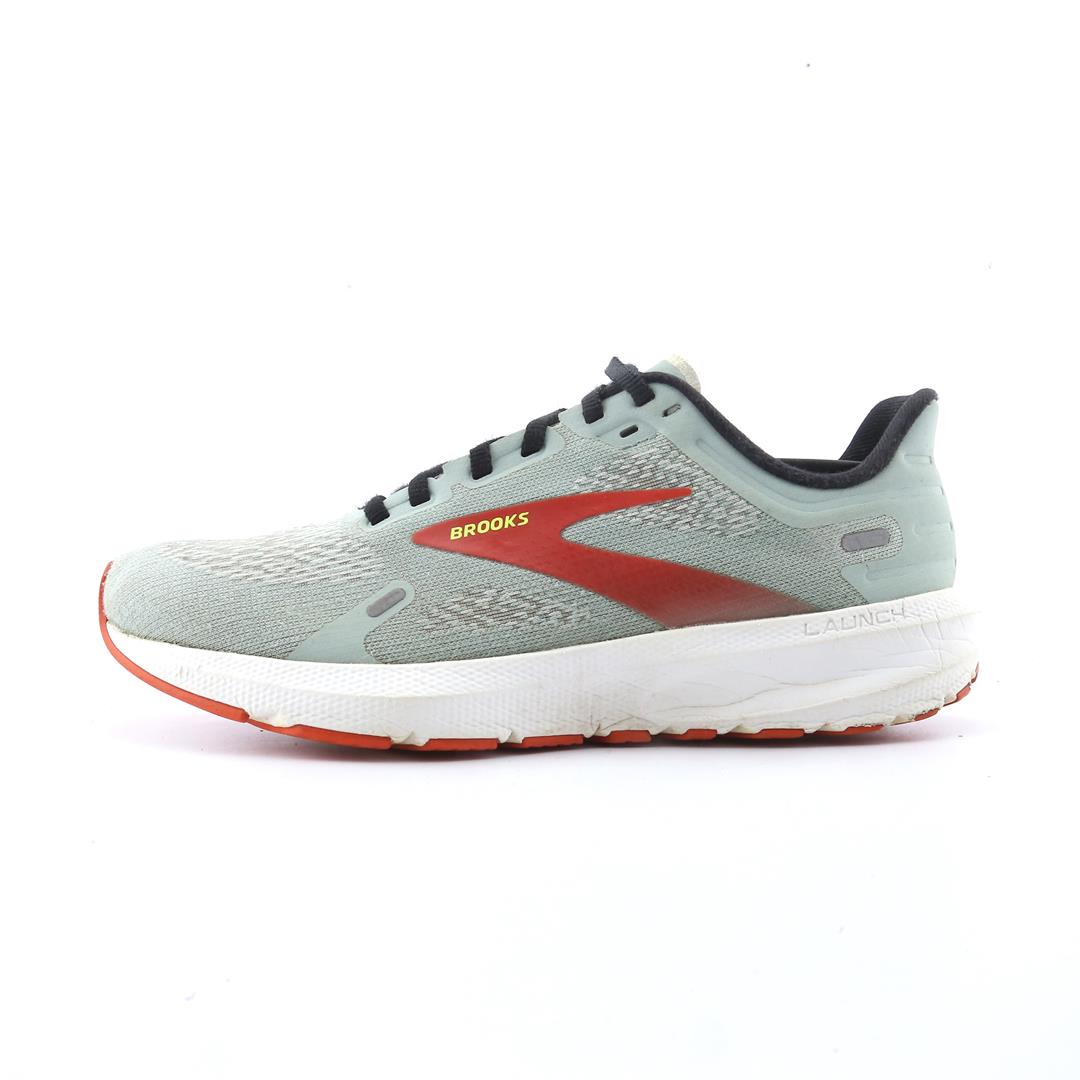 BROOKS LAUNCH  9