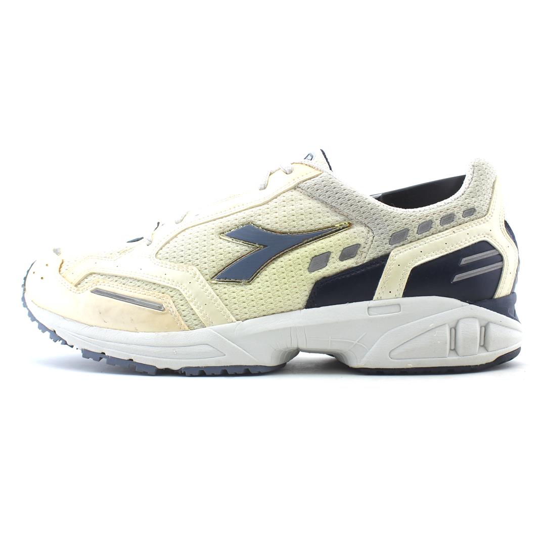 DIADORA MYTHOS
