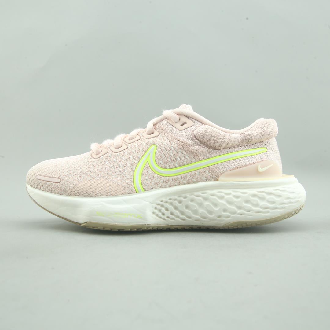 NIKE  ZOOMX INVINCIBLE RUN FLYKNIT 2