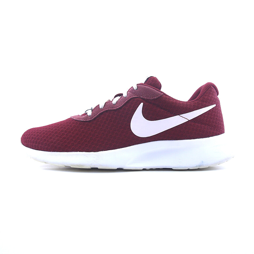 NIKE TANJUN