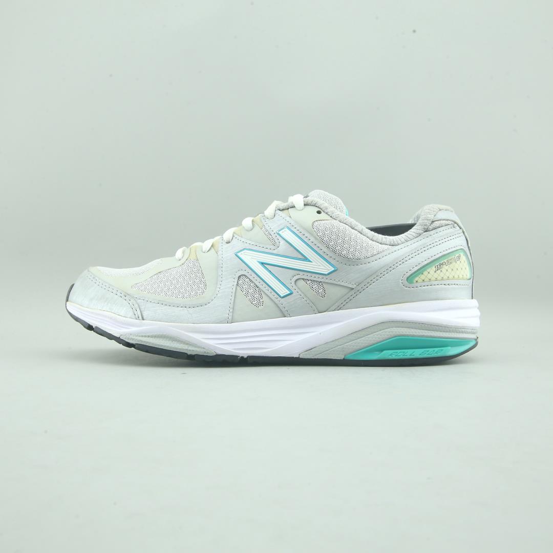 NEW BALANCE 1540V2