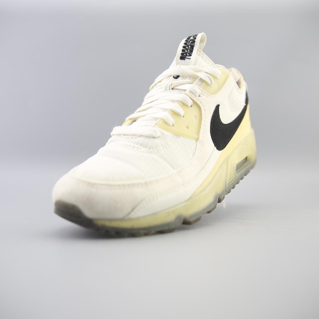 Buy NIKE Shoes Online In Pakistan