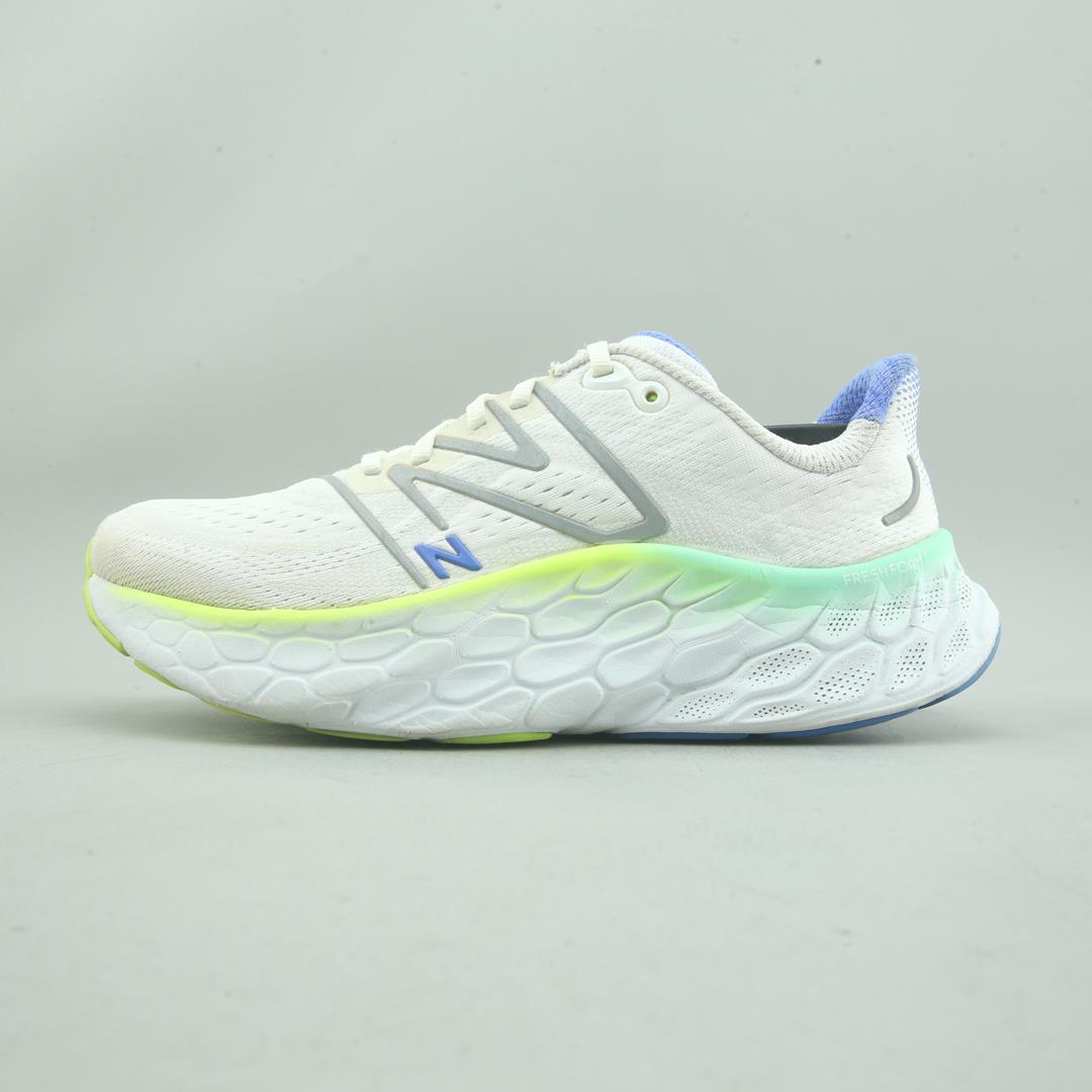 NEW BALANCE FRESH FOAM X MORE V4