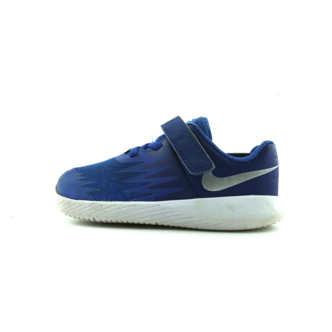 NIKE STAR RUNNER