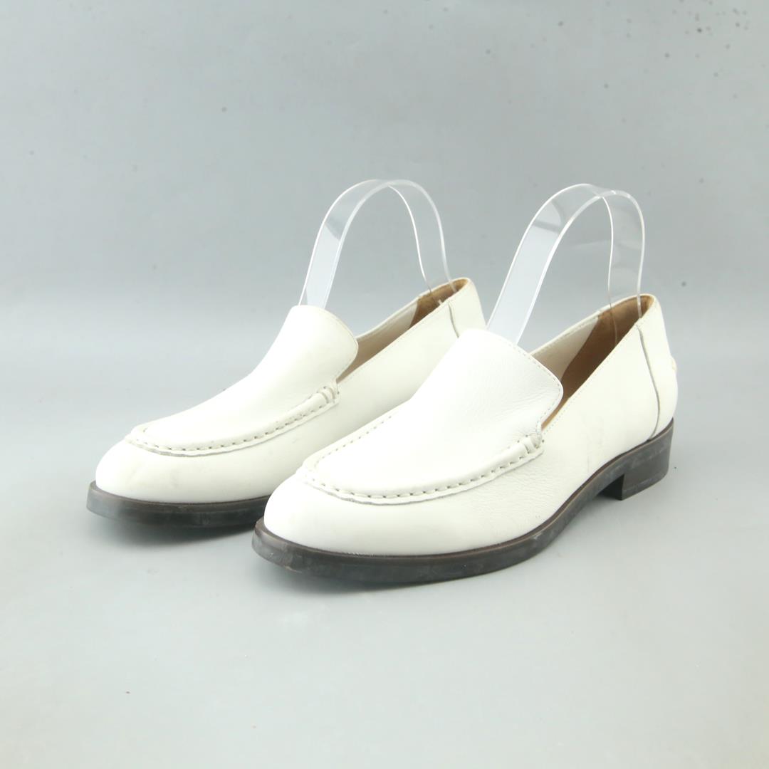 EVERLANE .