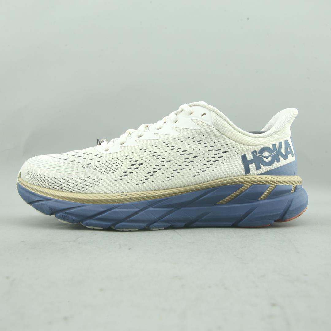 HOKA ONE ONE CLIFTON 7