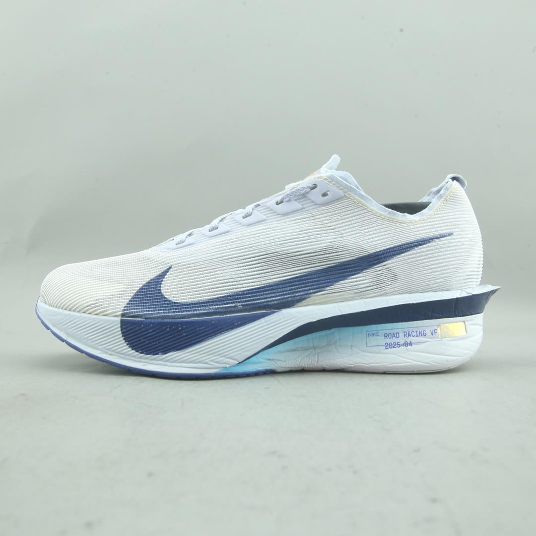 NIKE VAPORFLY 4