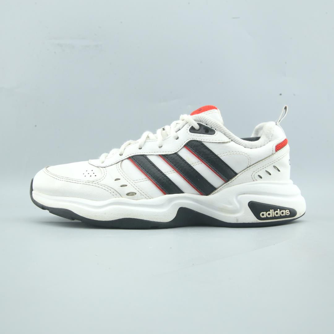 ADIDAS STRUTTER