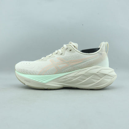 ASICS NOVBLAST 4