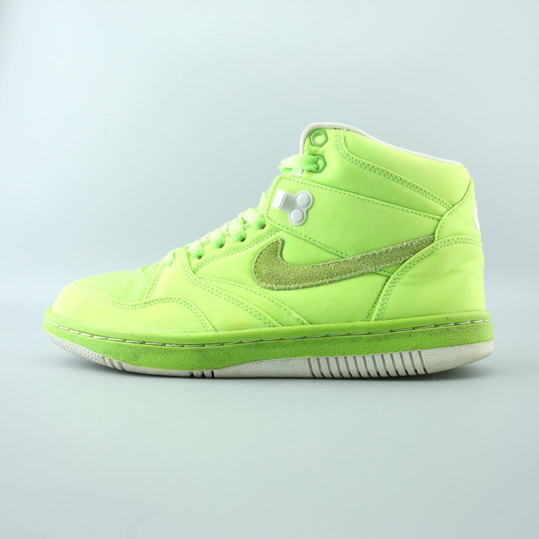 NIKE SKY FORCE 88 MID