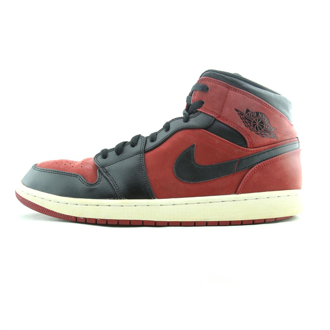 NIKE JORDAN 1 MID