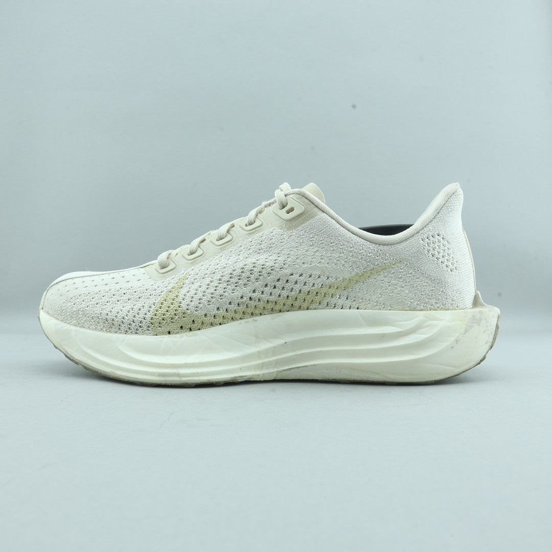 NIKE PEGASUS PLUS