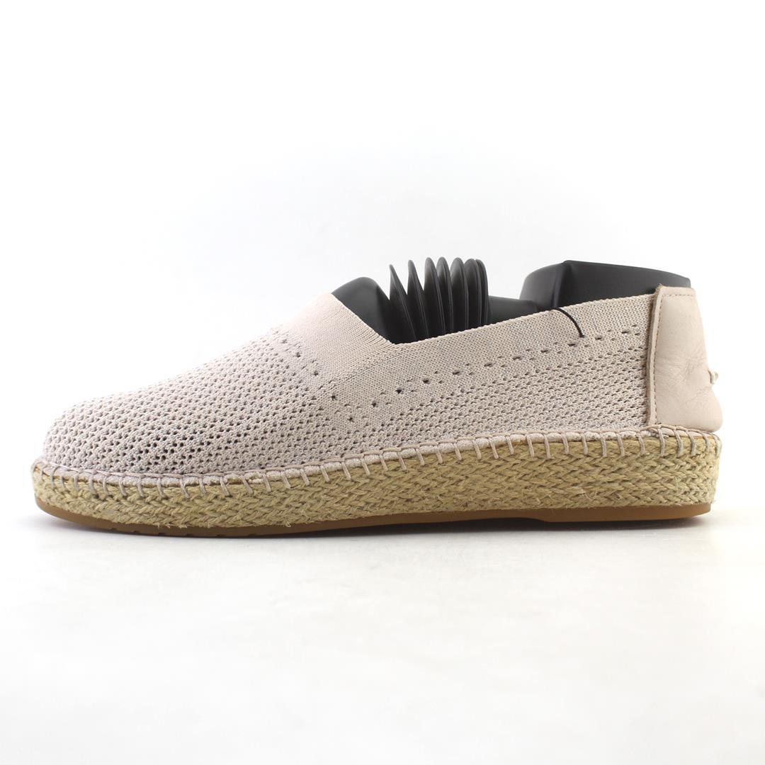 COLE HAAN .