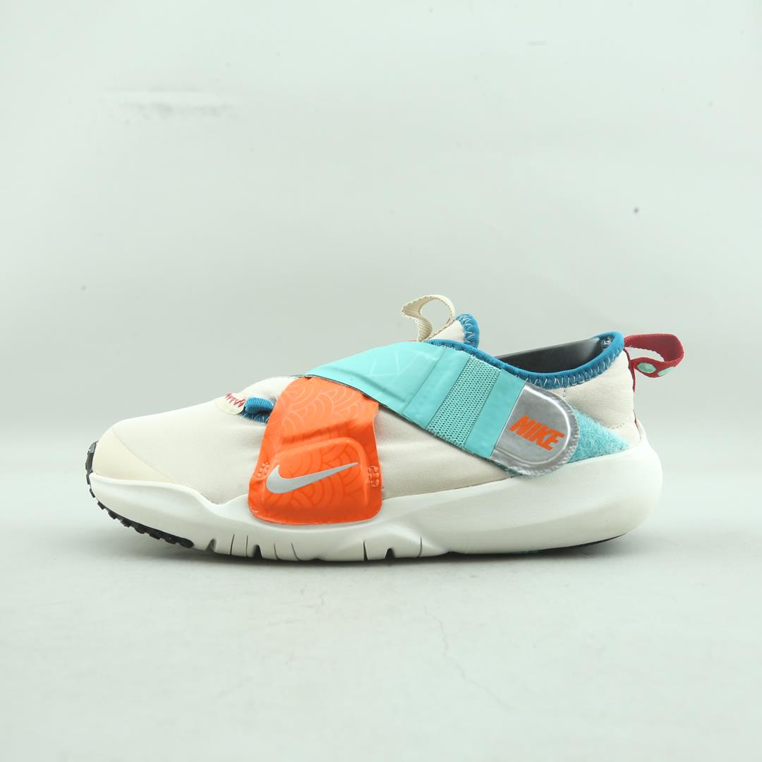 NIKE FLEX ADVANCE