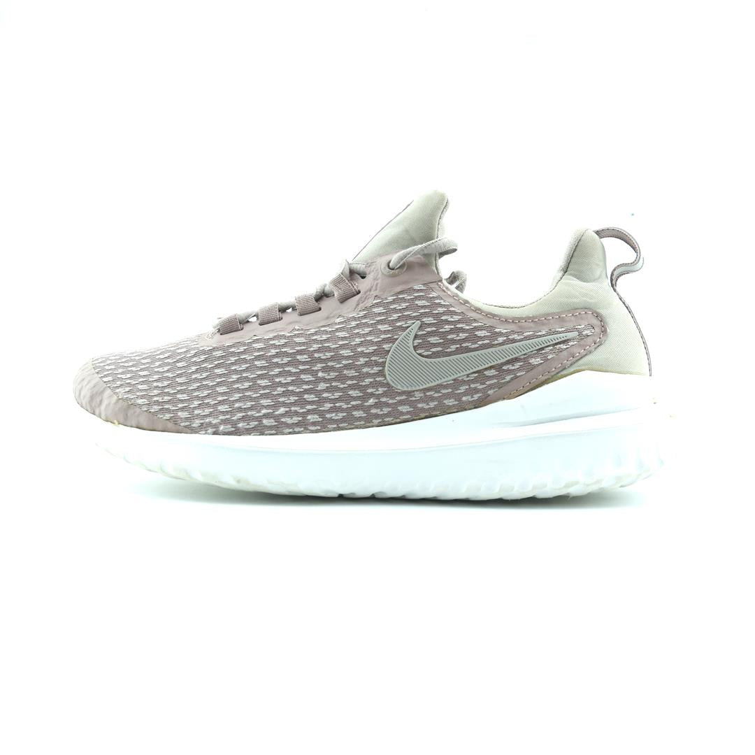 NIKE  RENEW RIVAL