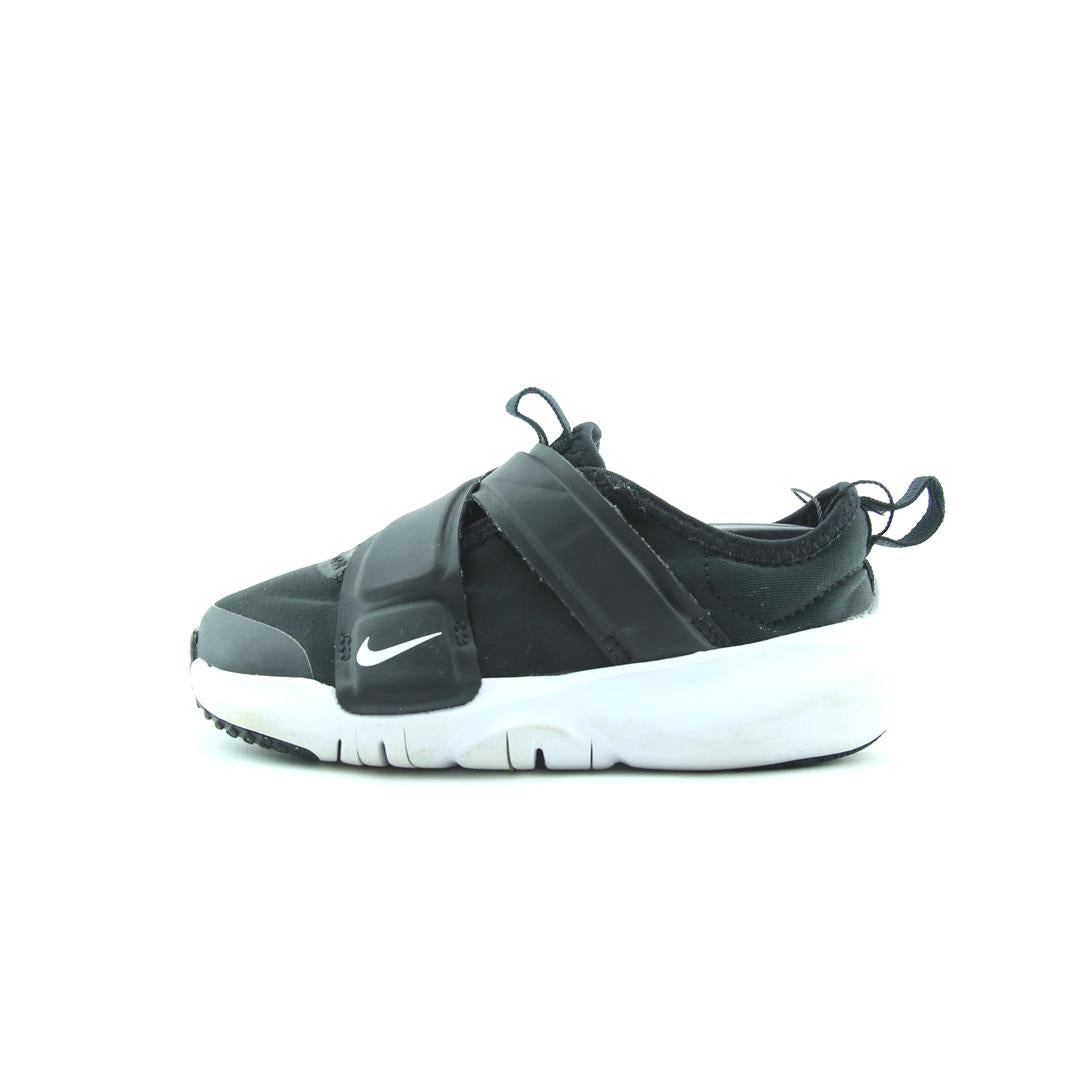 NIKE FLEX ADVANCE
