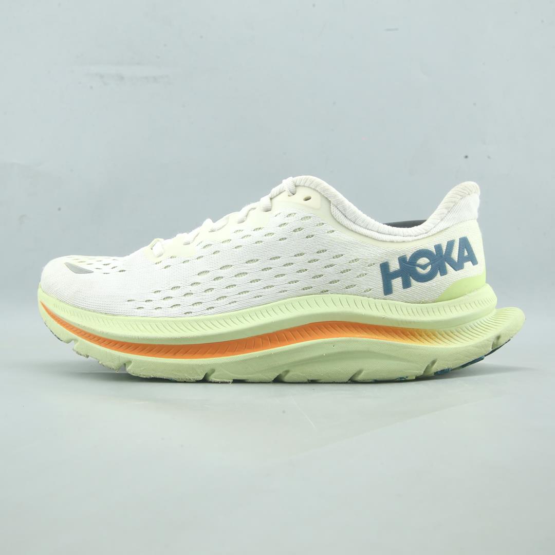 HOKA ONE ONE KAWANA