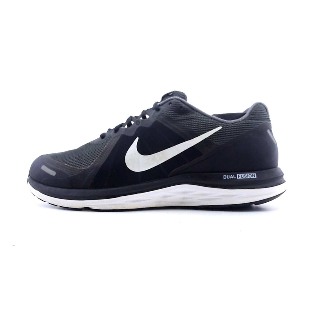 NIKE DUAL FUSION X2