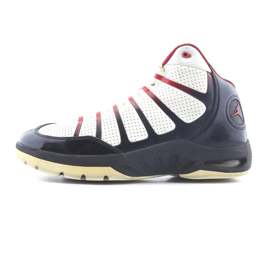 JORDAN PLAY IN THESE