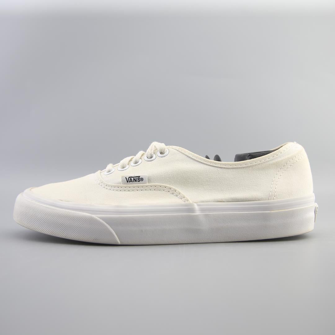 VANS AUTHENTIC