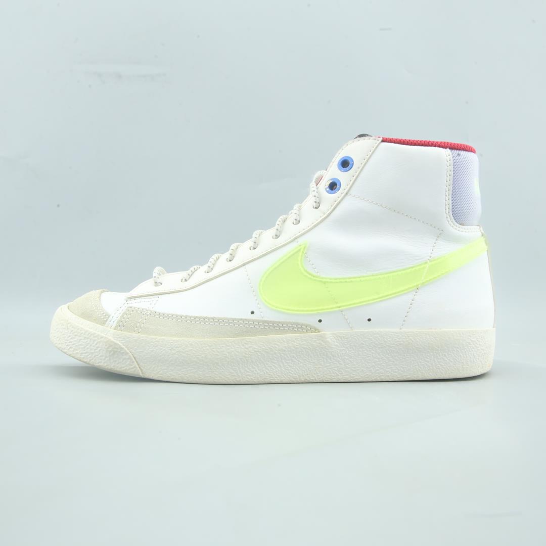 NIKE BLAZER MID 77