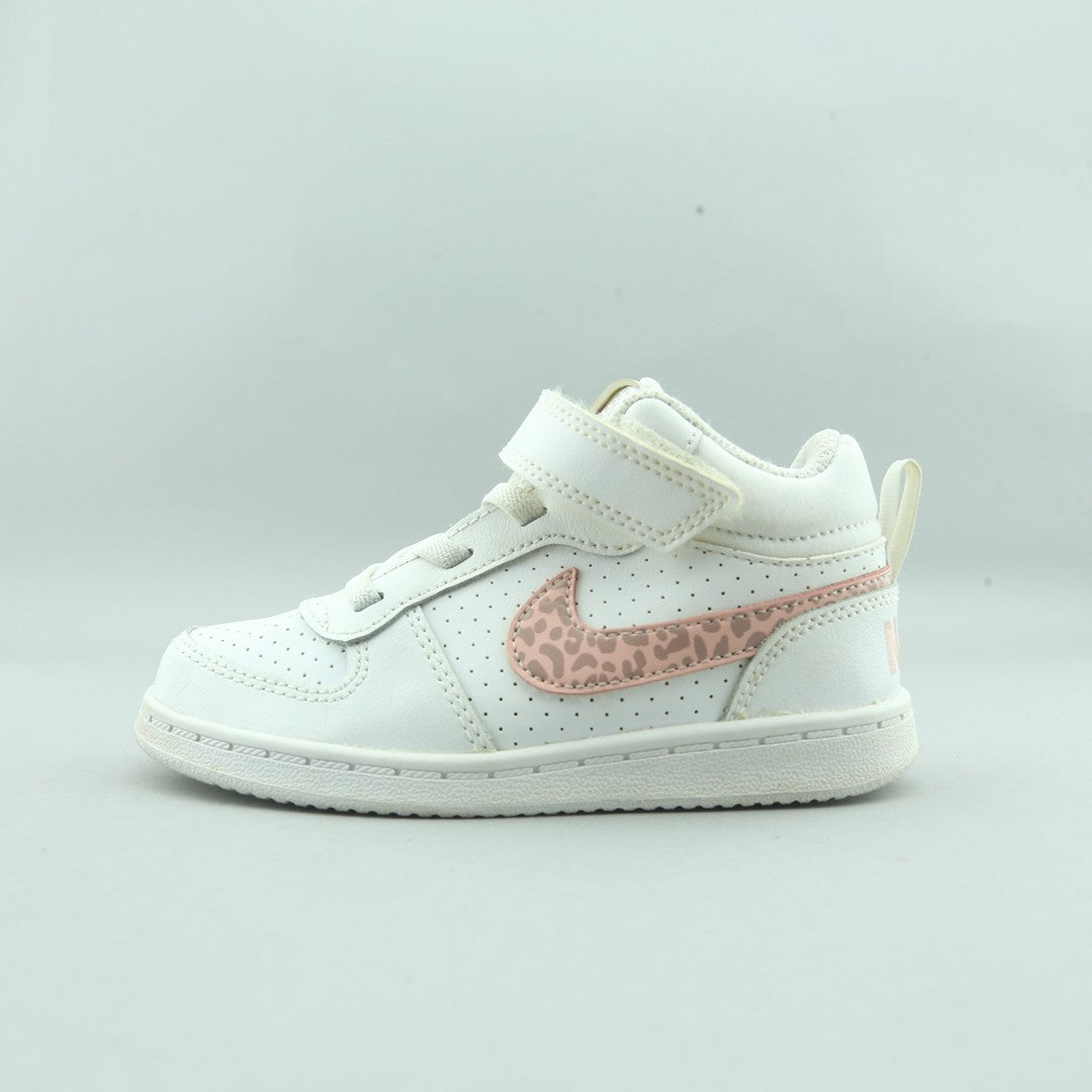 NIKE COURT BOROUGH LOW