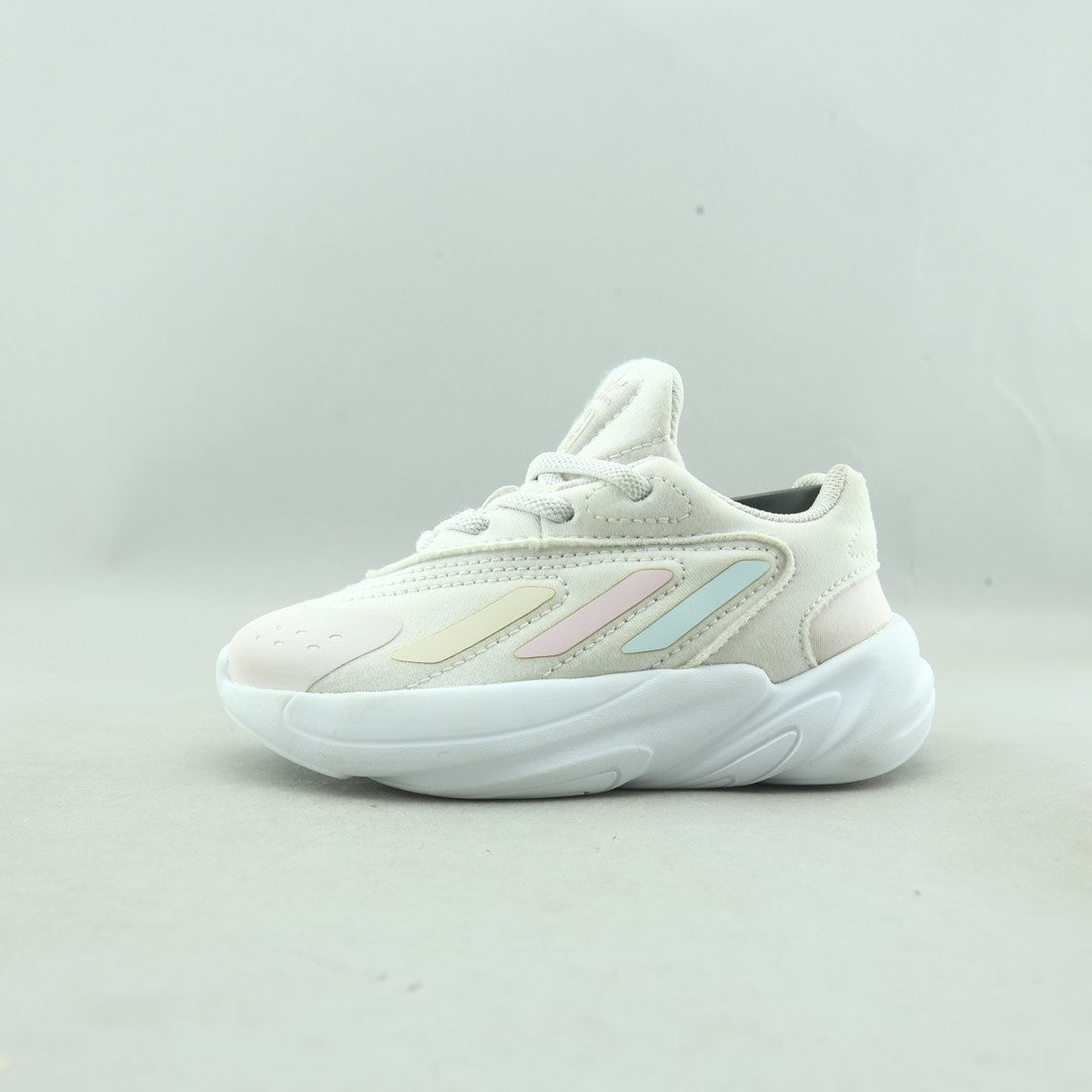 ADIDAS  OZELIA