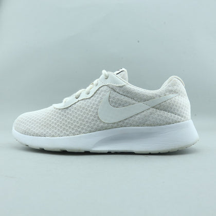 NIKE TANJUN