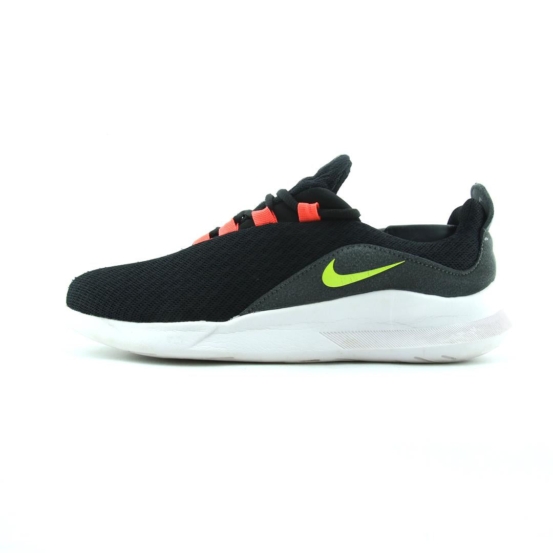 NIKE  VIALE