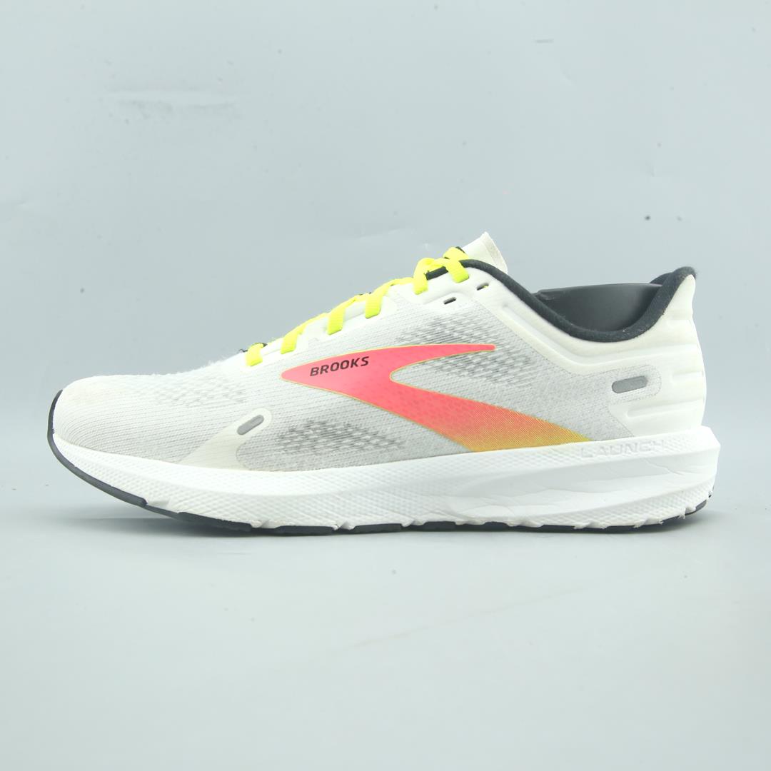 BROOKS LAUNCH 9
