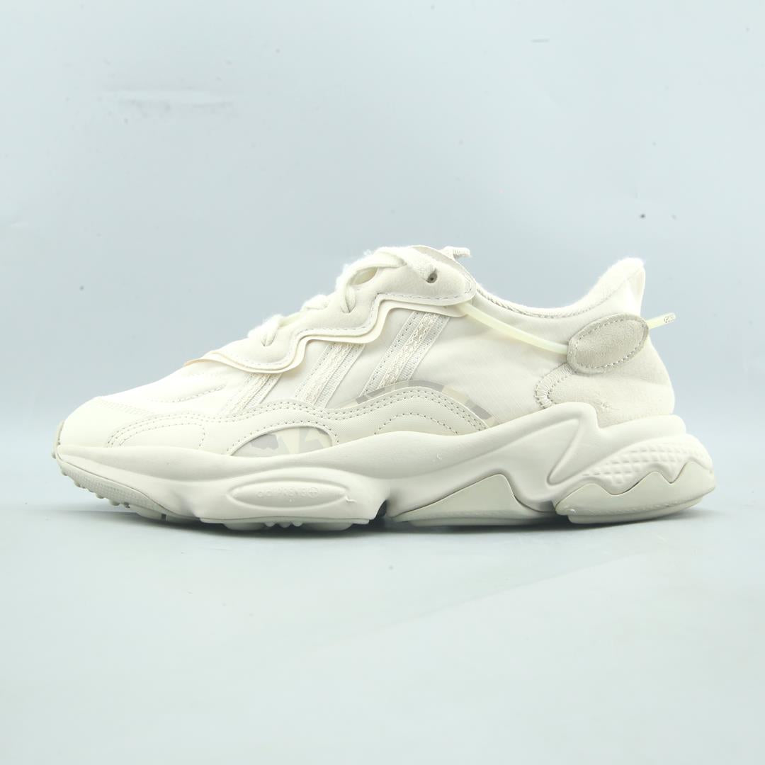 ADIDAS OZWEEGO