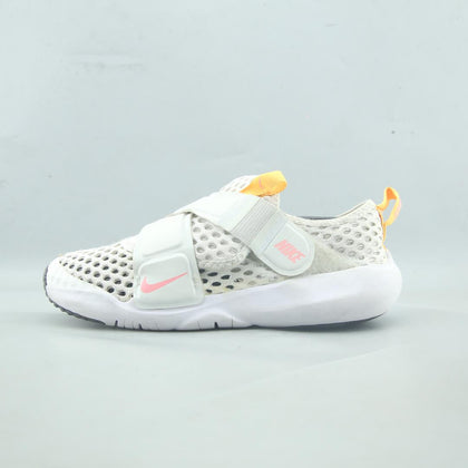 NIKE  FLEX ADVANCE
