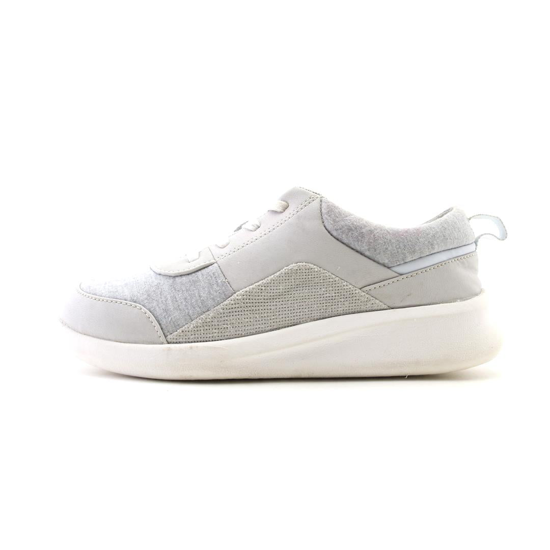 CLARKS CLOUDSTEPPERS