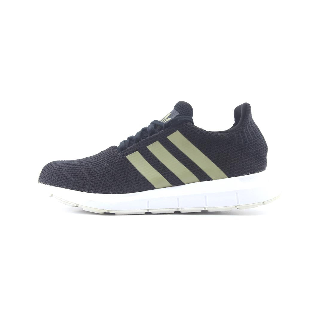 ADIDAS SWIFT RUN