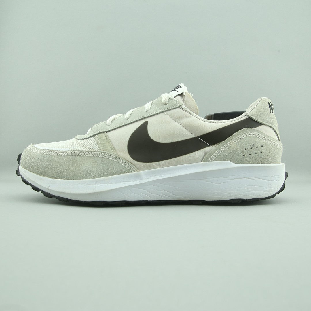 NIKE WAFFLE NAV