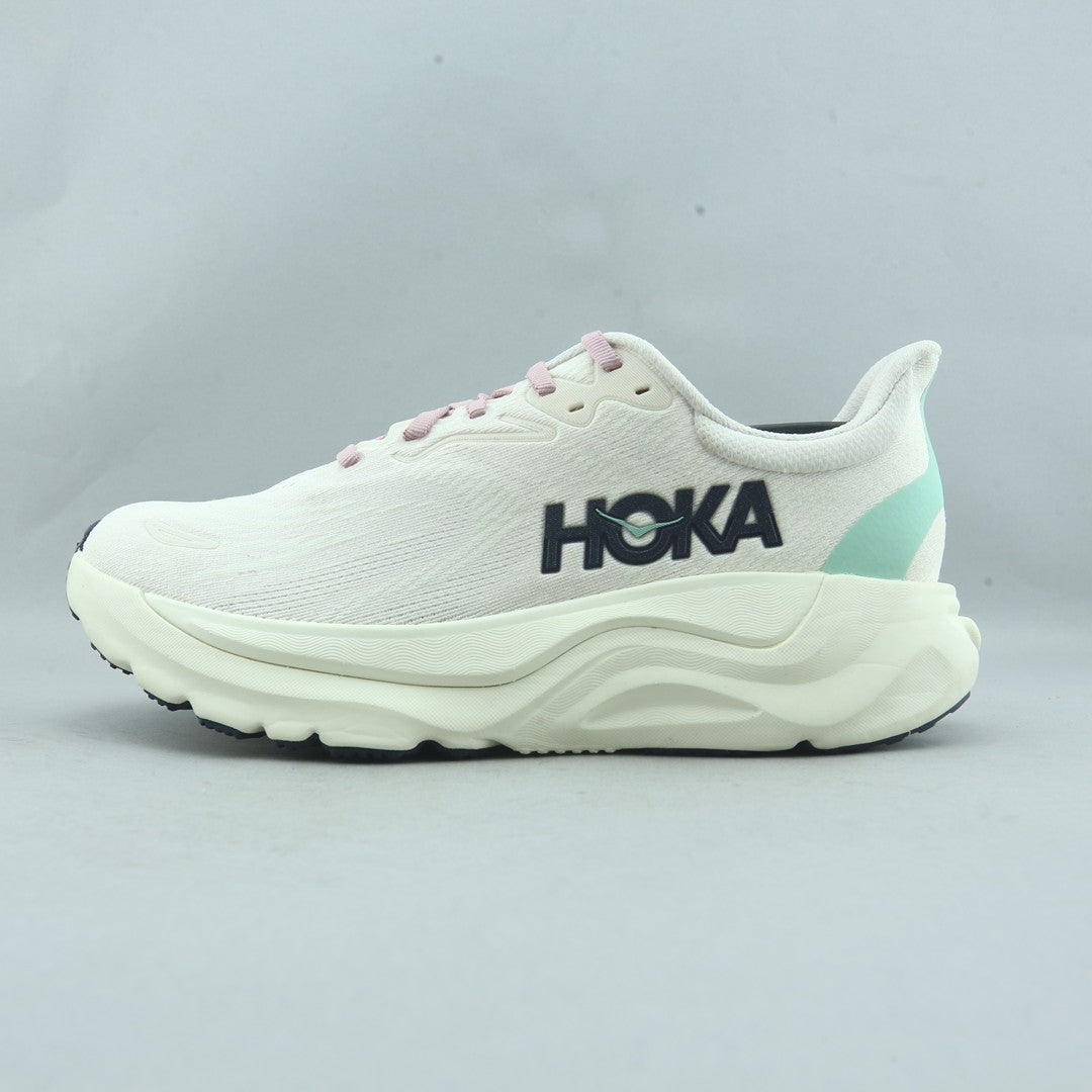 HOKA ONE ONE ARAHI 8