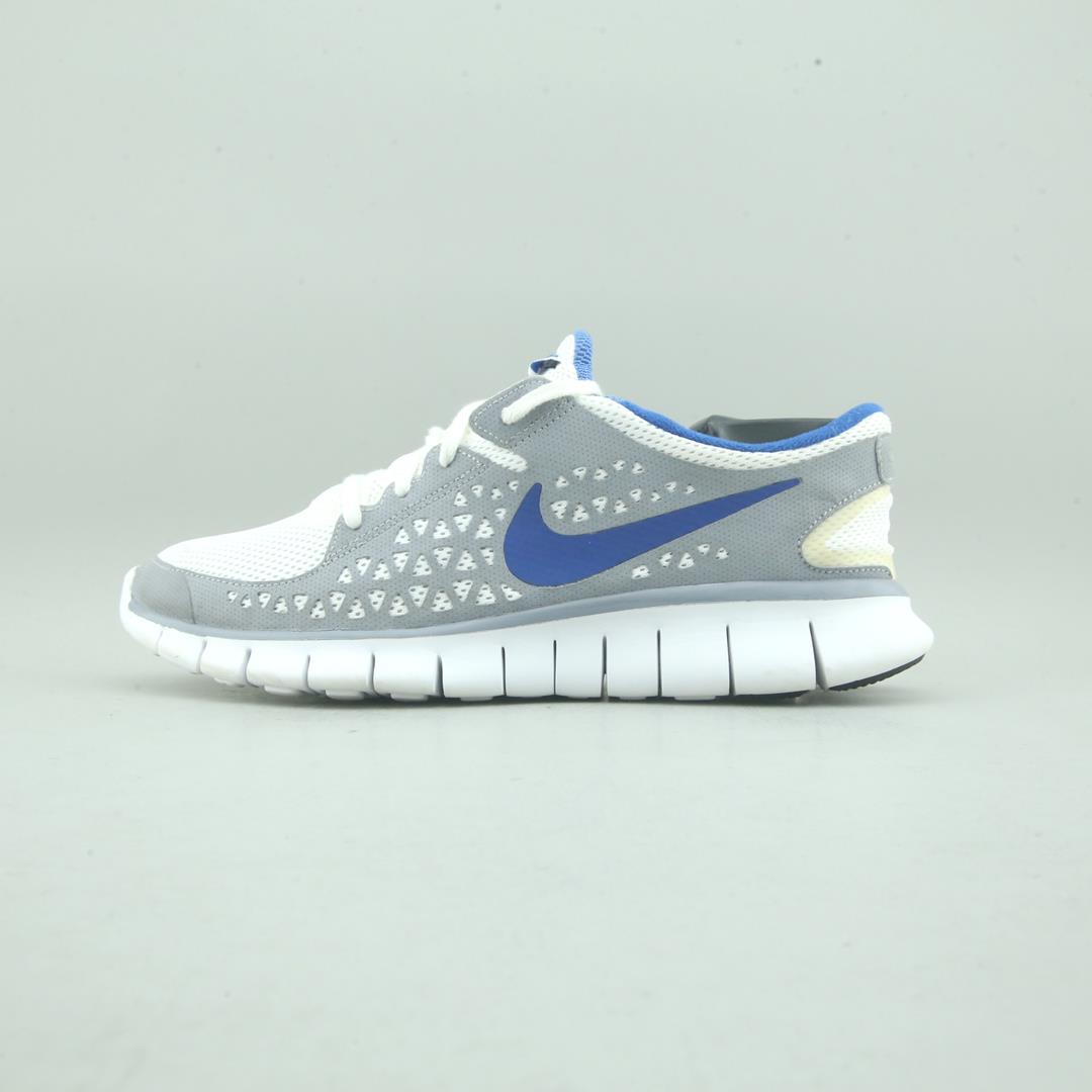 NIKE FREE RUN