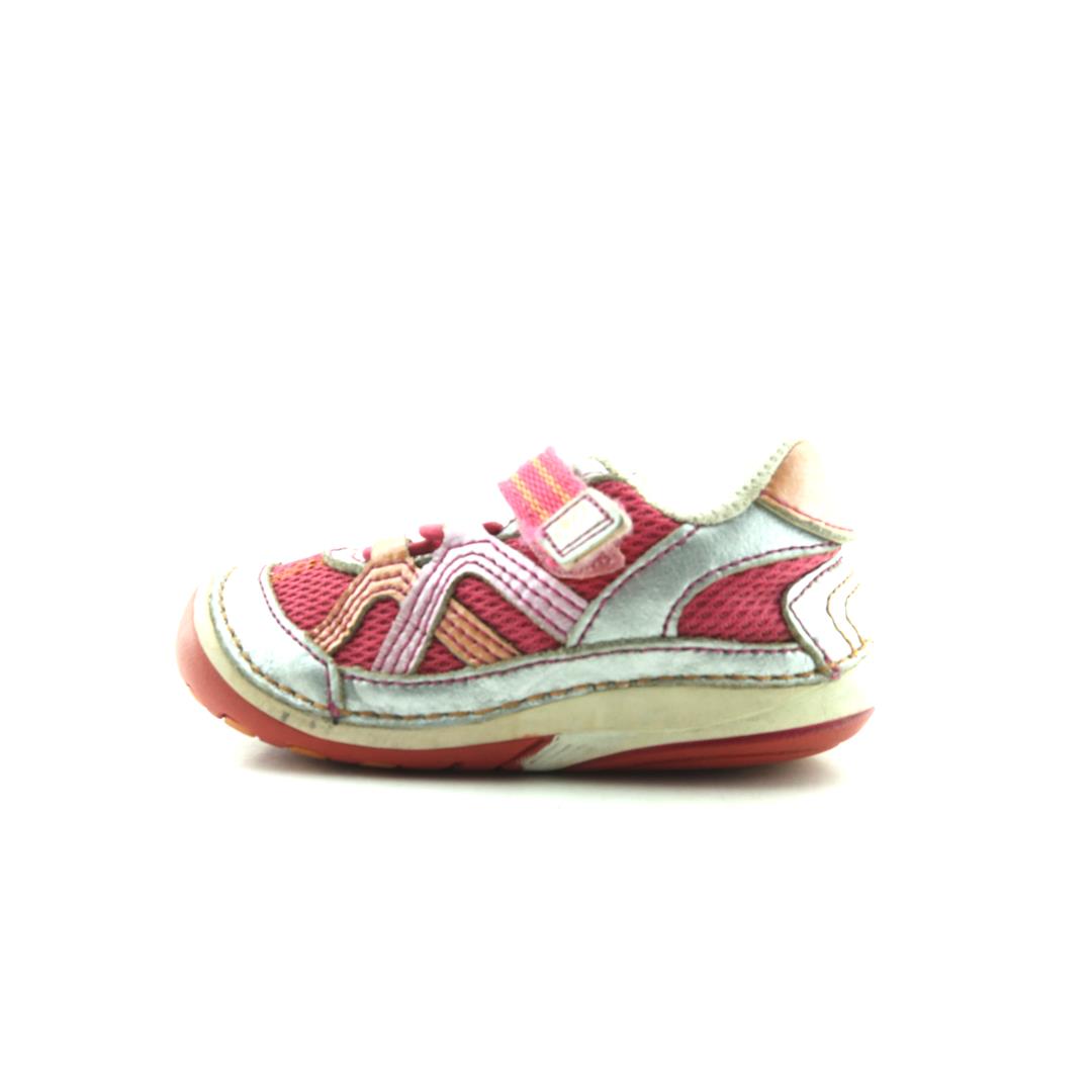 STRIDE RITE .