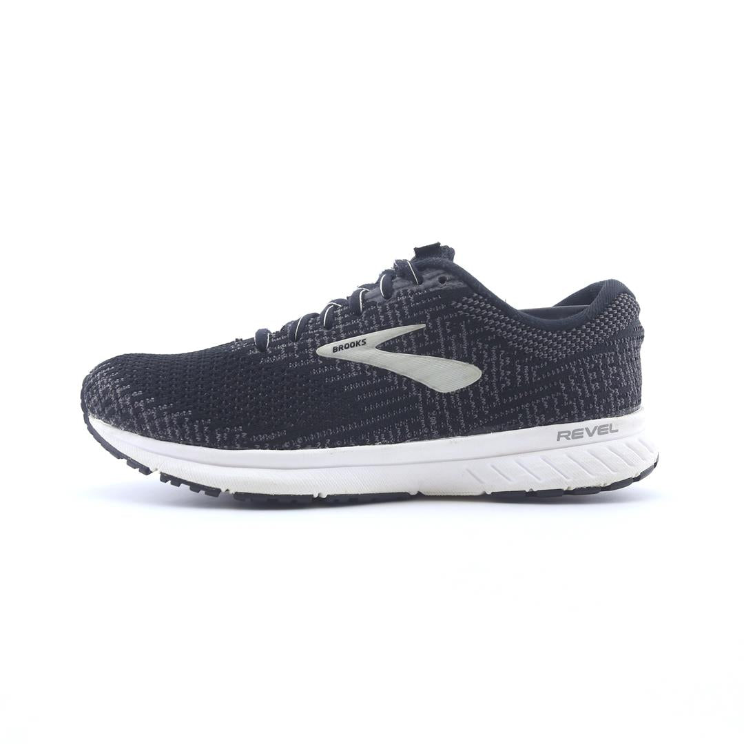BROOKS REVEL 3