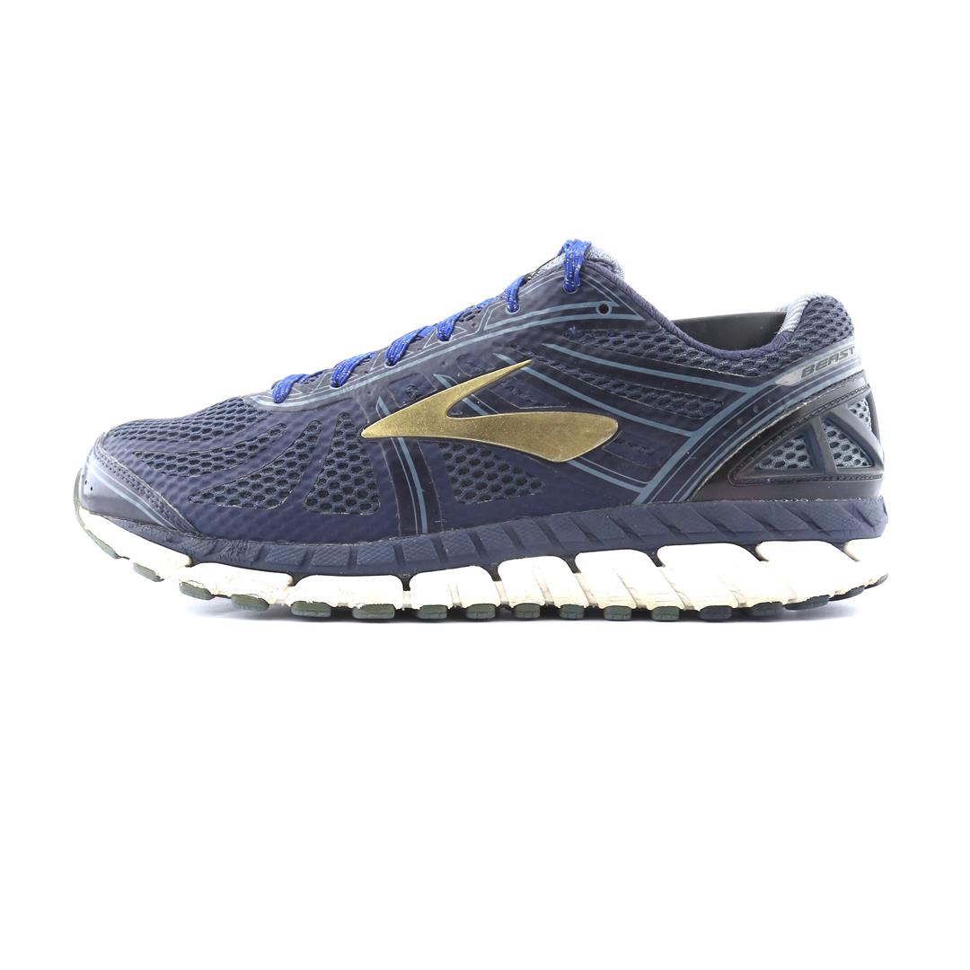 BROOKS BEAST 16