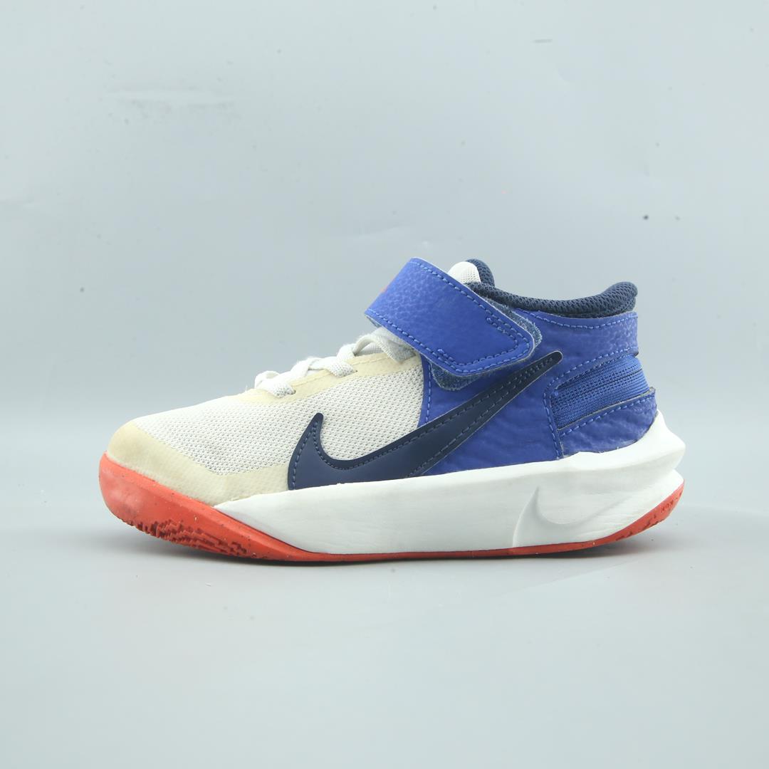 NIKE TEAM HUSTLE D 10 FLYEASE