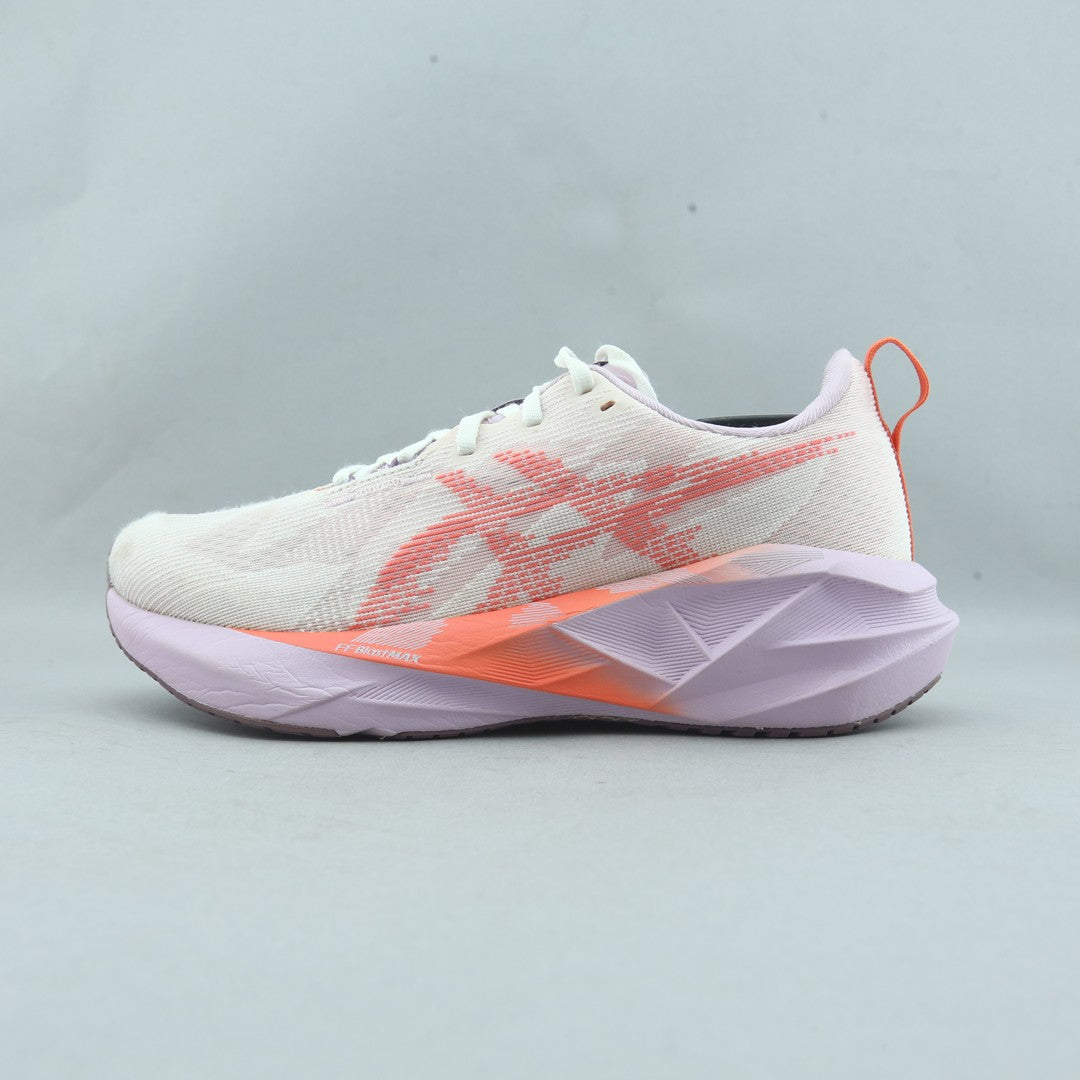 ASICS NOVABLAST 5