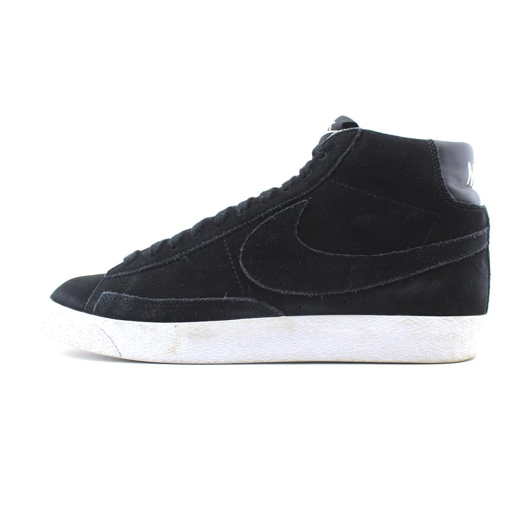 NIKE BLAZER MID SUEDE