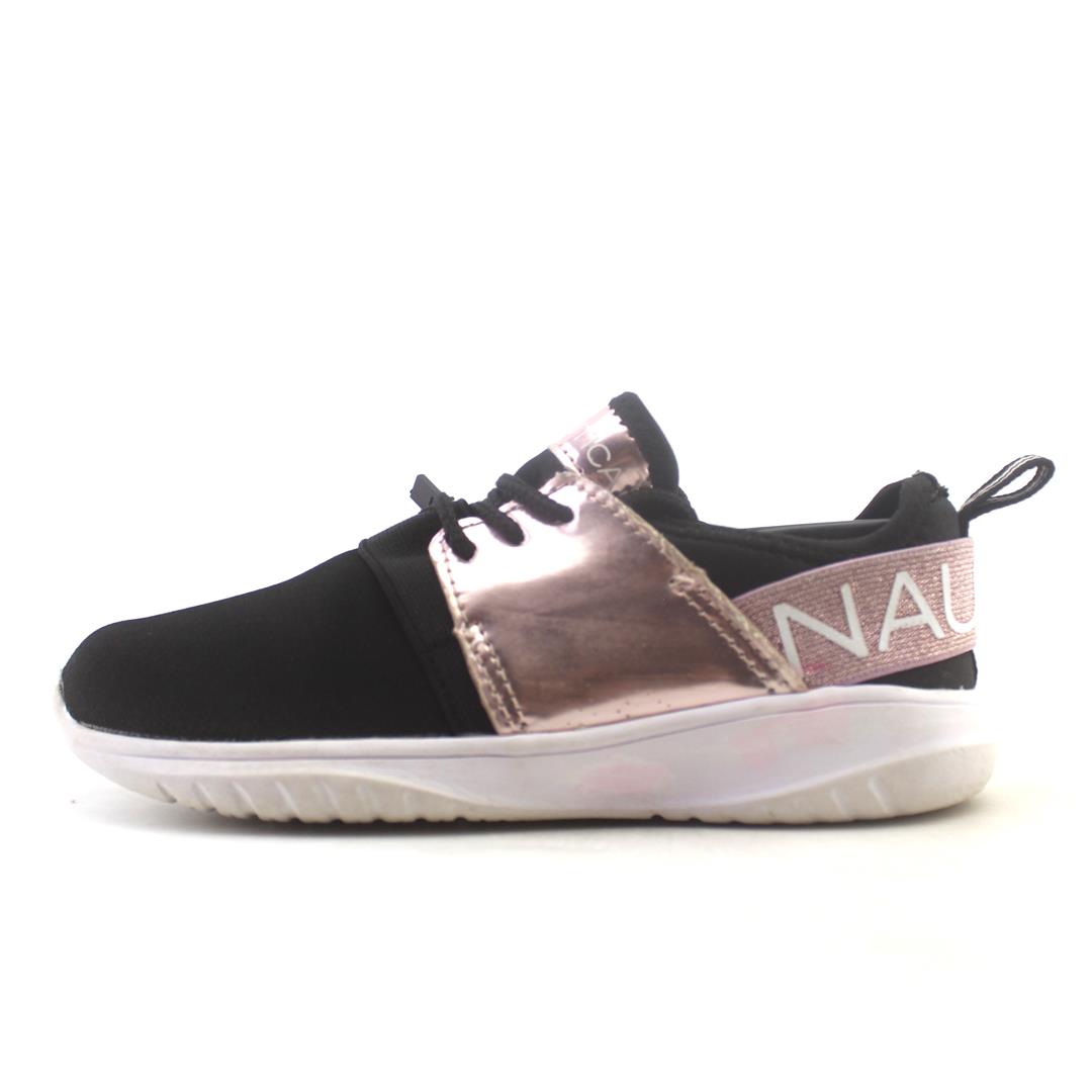 NAUTICA .
