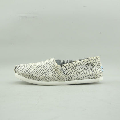 TOMS .