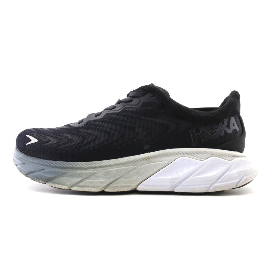 HOKA ONE ONE ARAHI 6