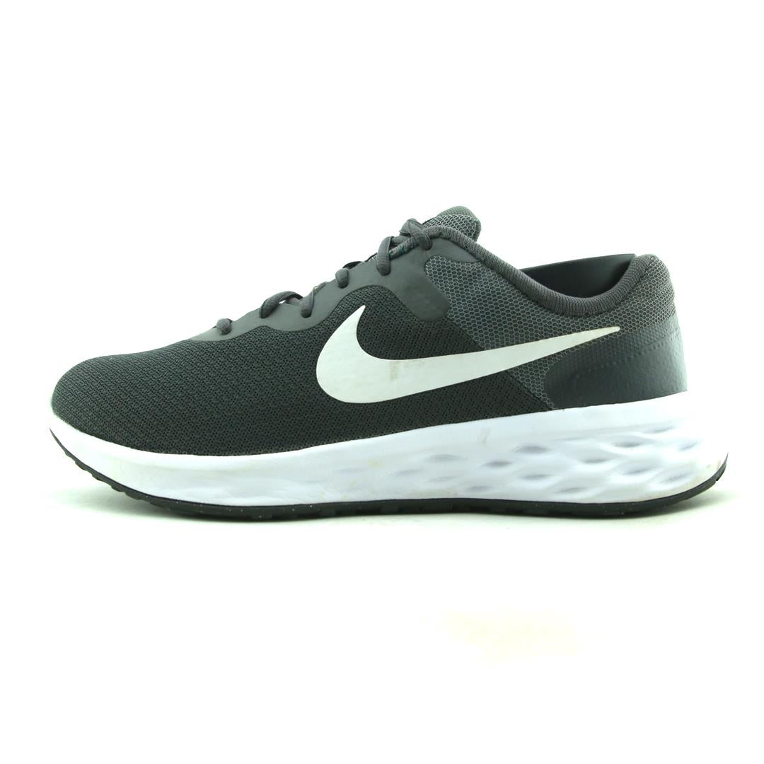 NIKE REVOLUTION 6