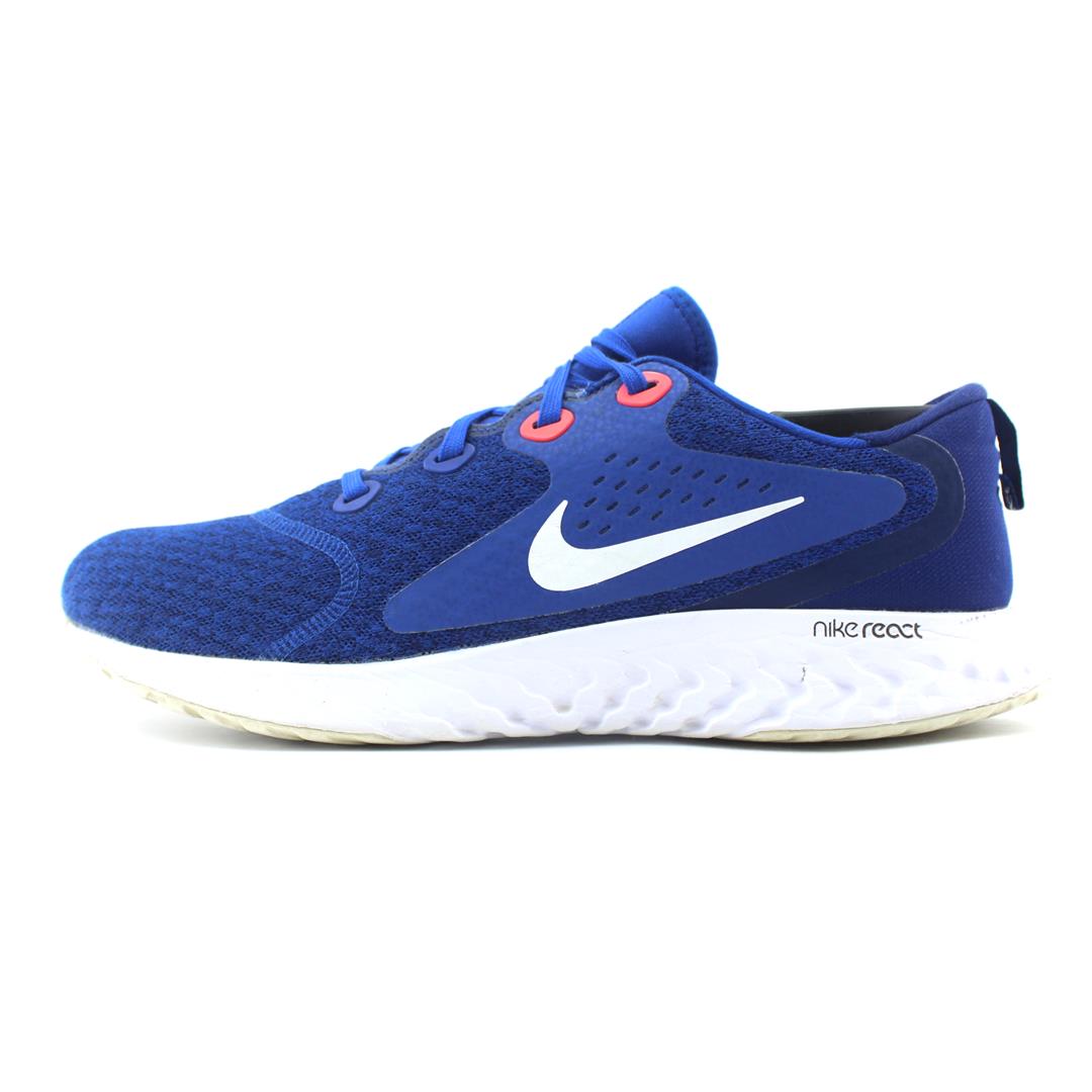 NIKE LEGEND REACT